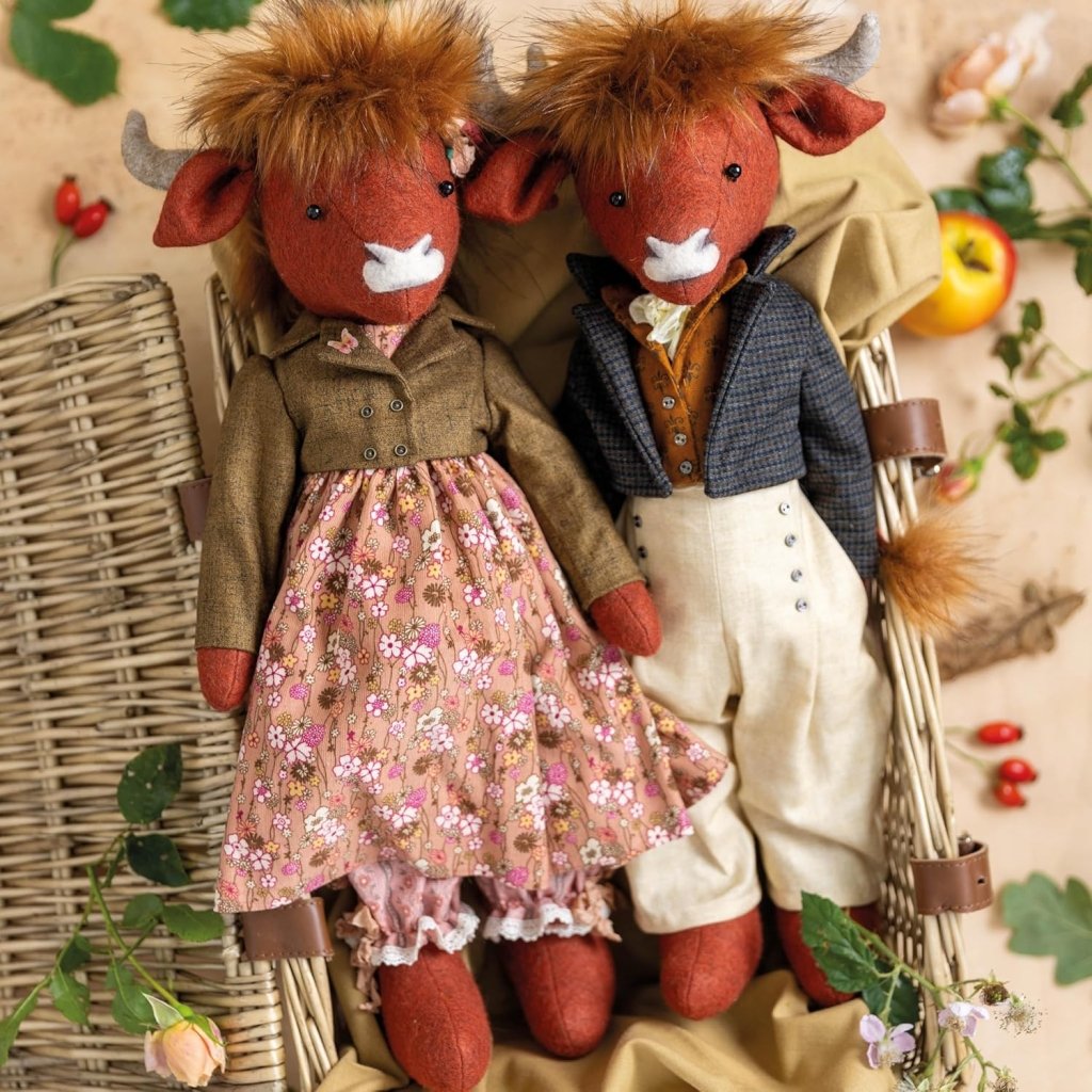 Claire Bowman: Sew Felt Animals From Apple Blossom Wood - Tales for Tadpoles