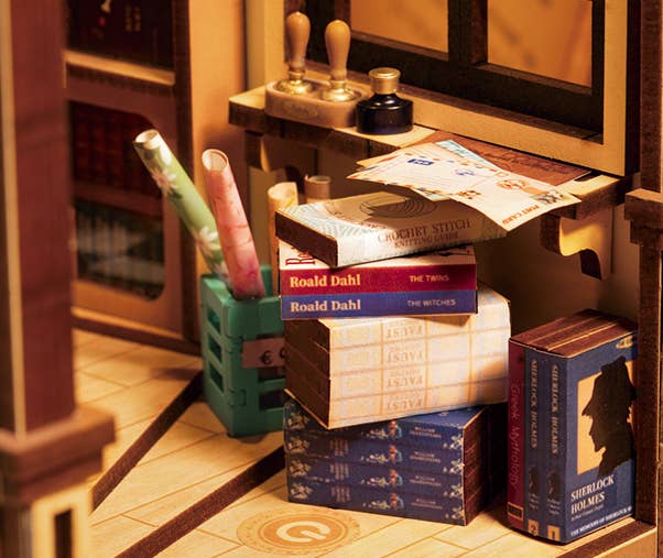 DIY Book Nook Kit: Shakespeare Bookstore - Tales for Tadpoles