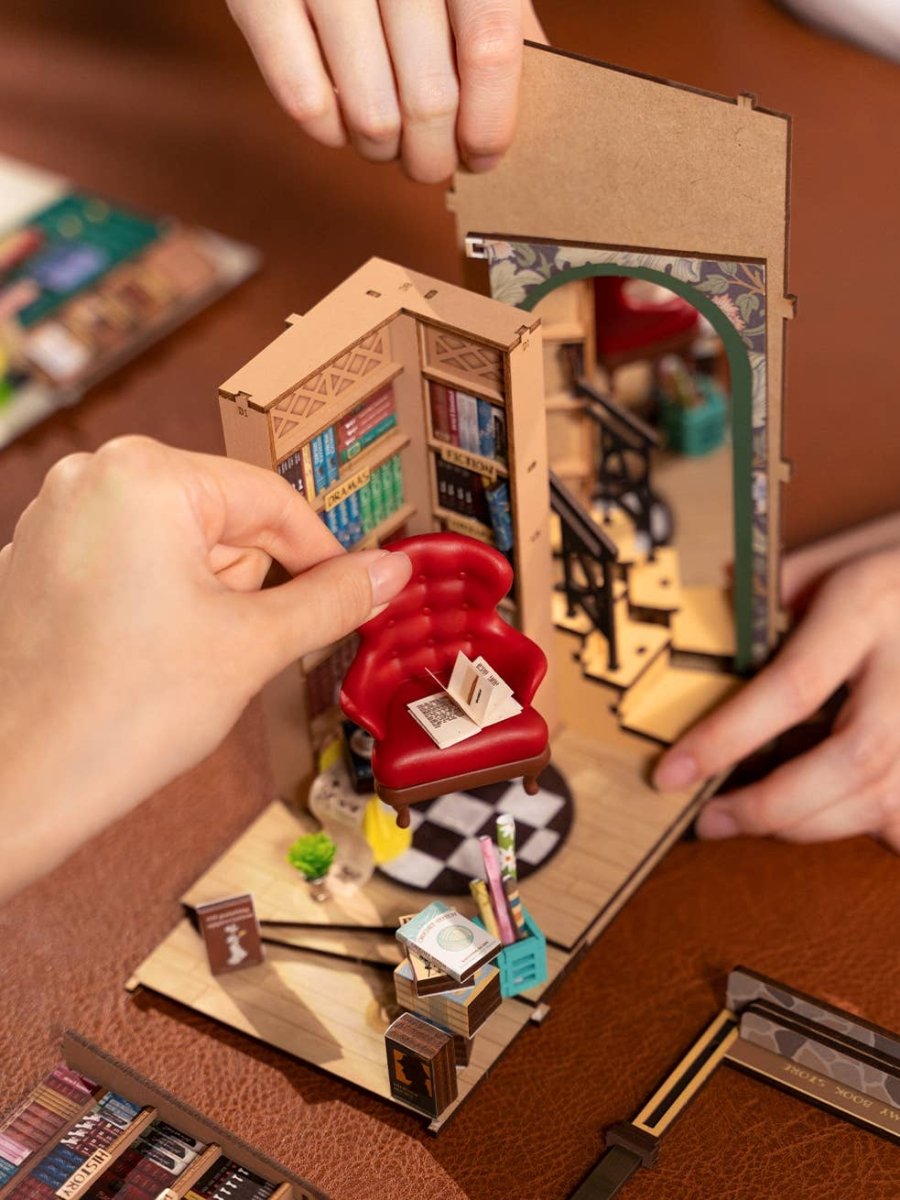 DIY Book Nook Kit: Shakespeare Bookstore - Tales for Tadpoles