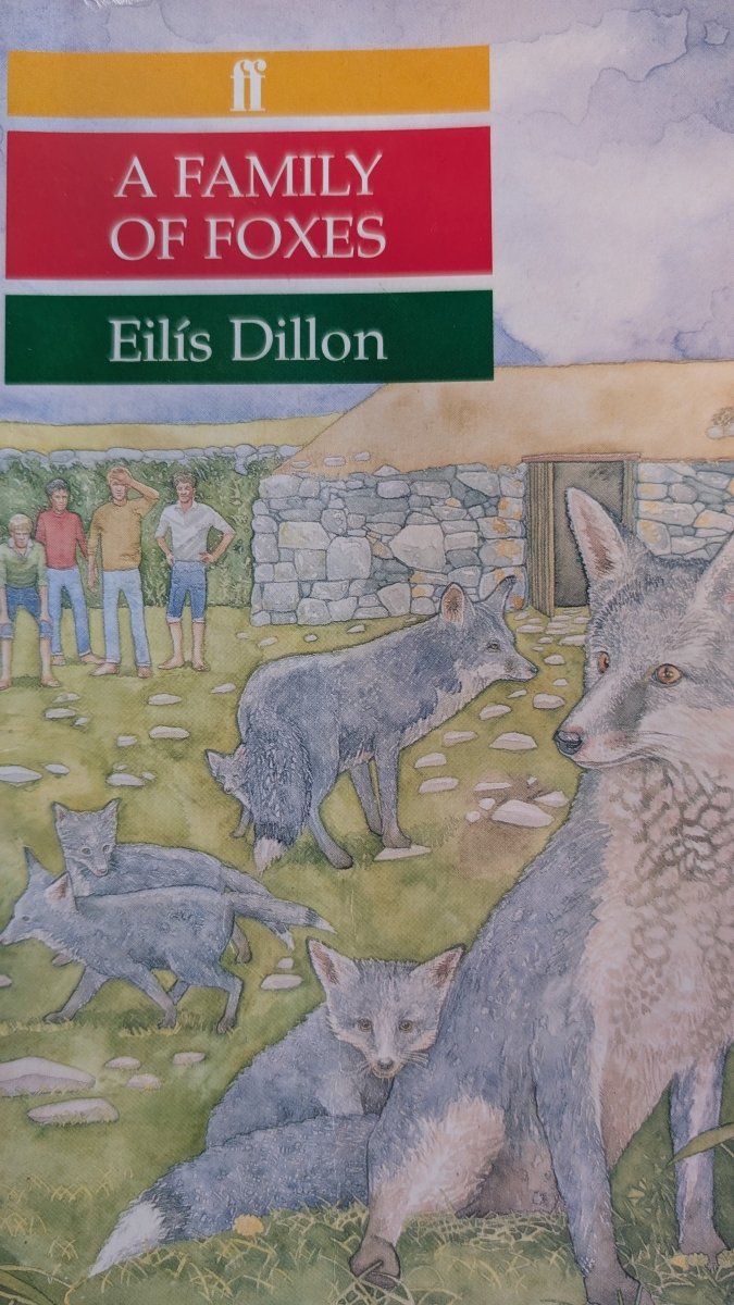 Eilis Dillon: A Family of Foxes, illustrated by Richard Kennedy (Second - Hand) - Tales for Tadpoles