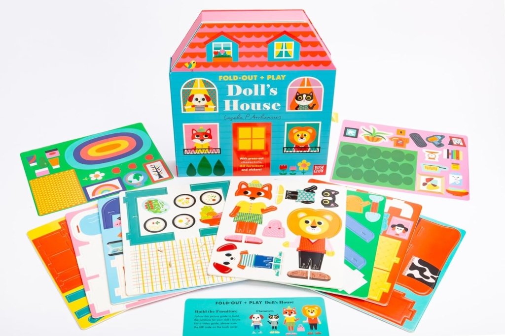 Ingela P. Arrhenius: Fold Out and Play Doll's House - Tales for Tadpoles