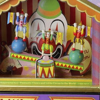 Traditional Music Box: Dancing Musical Clowns Balançoire© (with drawer) - Tales for Tadpoles