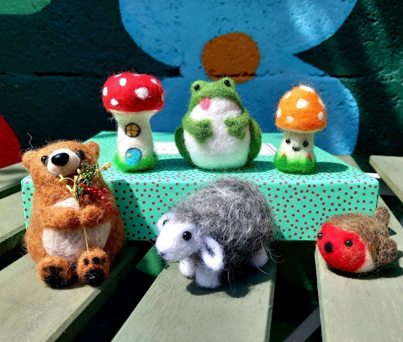 Needle Felting Workshop with Jenni Kilgallon: 23rd January 5pm - 3D Dinosaurs - Tales for Tadpoles